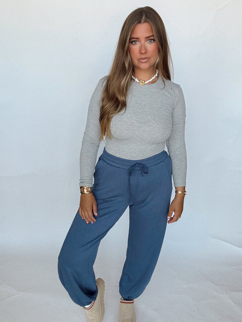 Dusty Navy Scuba Jogger