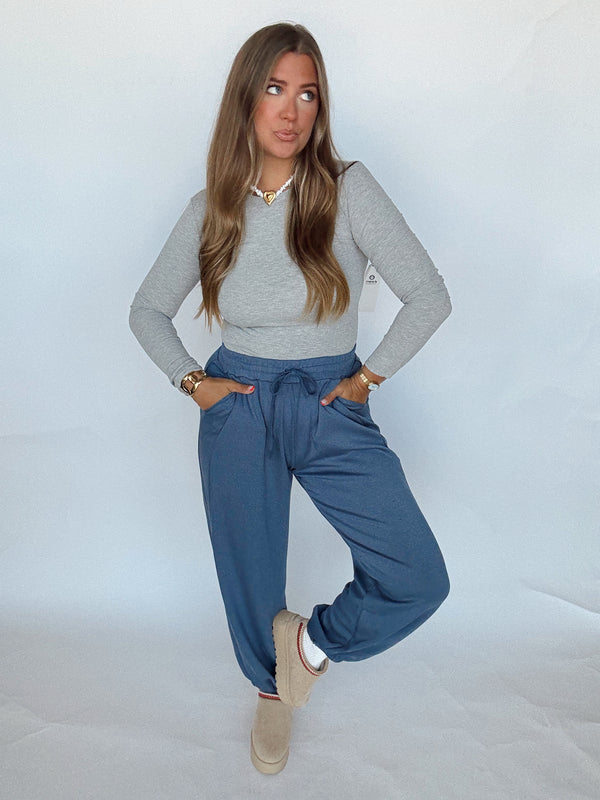 Dusty Navy Scuba Jogger